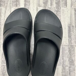 OOFOS Black Slide Sandals